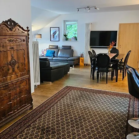 Apartment Am Stadtpark #2, 2br, 109m2, Parkplatz Ilmenau
